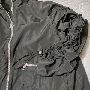 Sz L🇨🇦⭐️NWT Renuar Black Water Repellent 90’s Style Spring/SommerJacket PTP 22”
